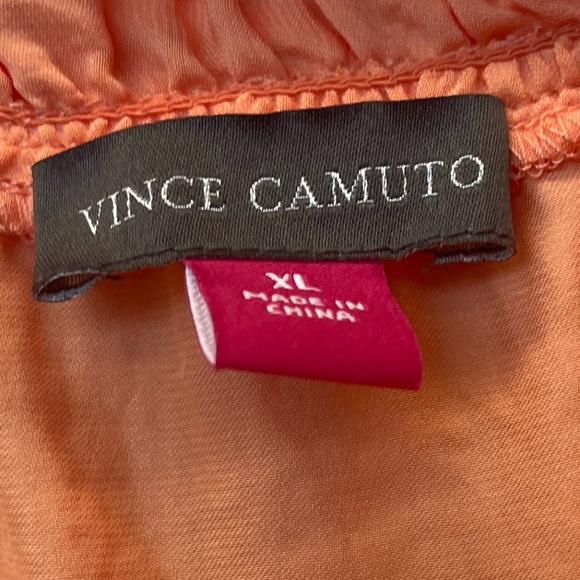 NWT Vince Camuto Bell sleeve off the shoulder top - Picture 3 of 7